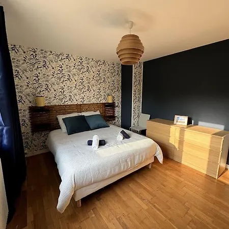 The House Of The 47ème Port-en-Bessin-Huppain