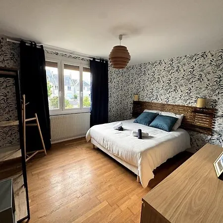 The House Of The 47ème Port-en-Bessin-Huppain