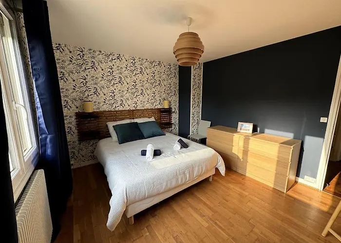 The House Of The 47ème Port-en-Bessin-Huppain