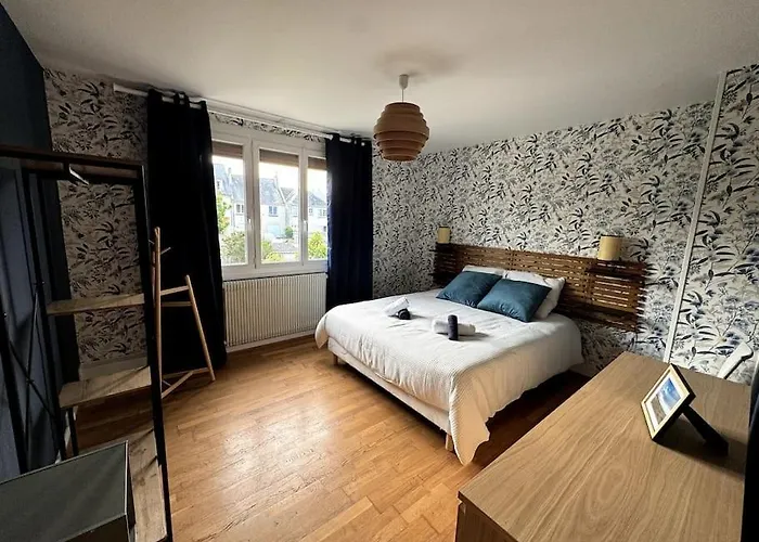 The House Of The 47ème Port-en-Bessin-Huppain